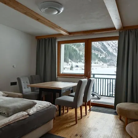 Haus Larcher Sankt Leonhard im Pitztal